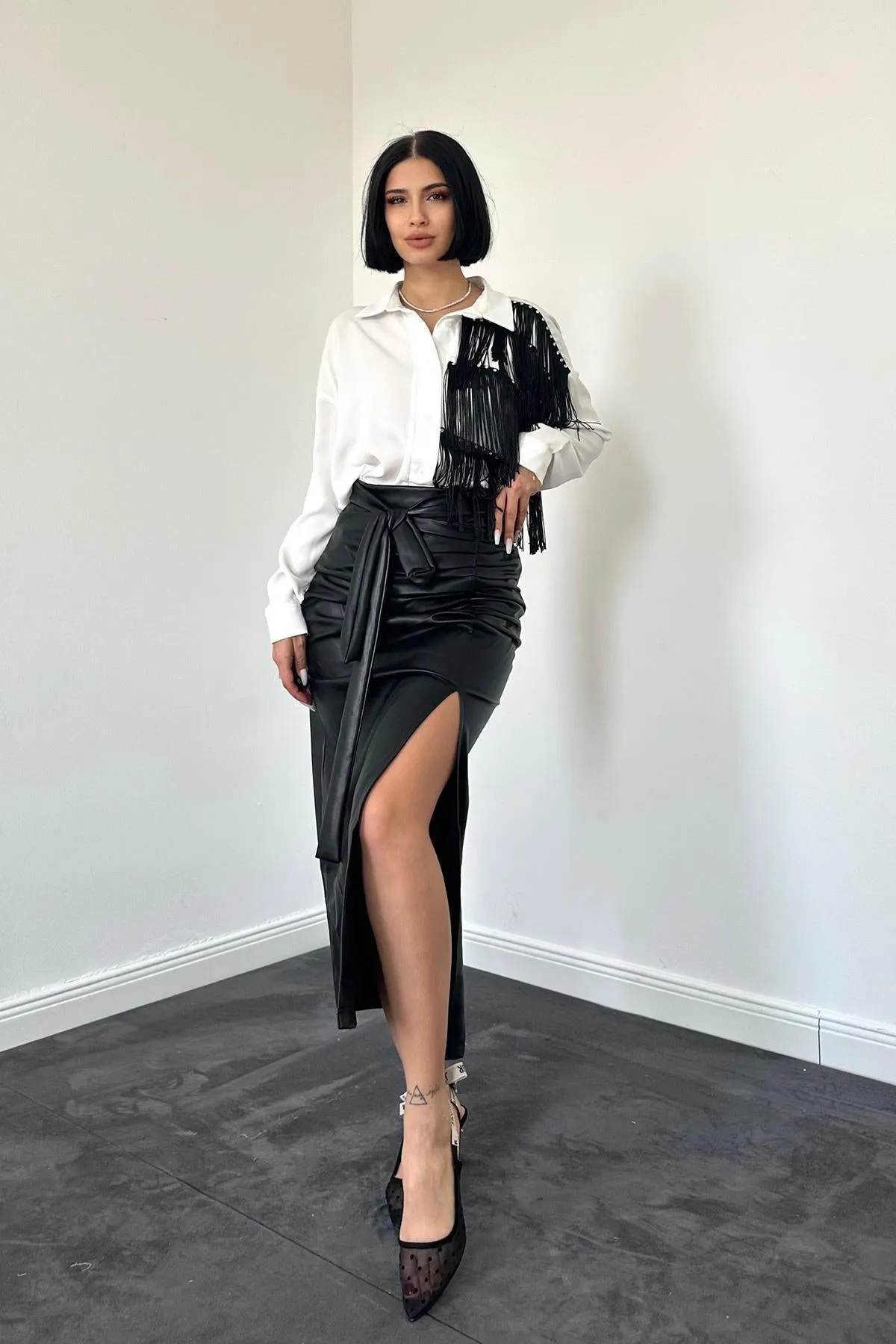 ELS Front Ruched Strap Skirt - Black - Chelles