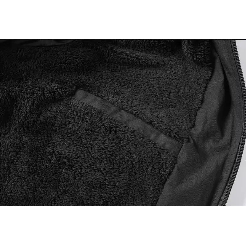 Men's puffer jacket with quilted pattern and side pockets