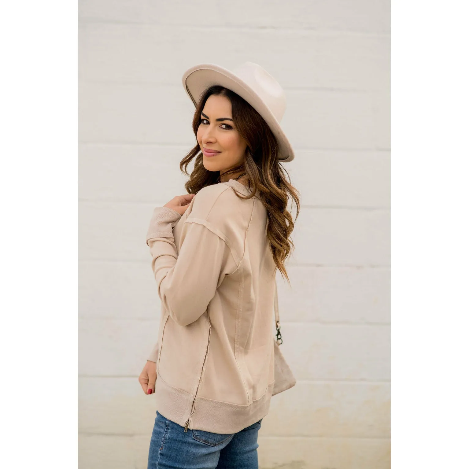 Raw Stitched Solid Trim Sweatshirt
