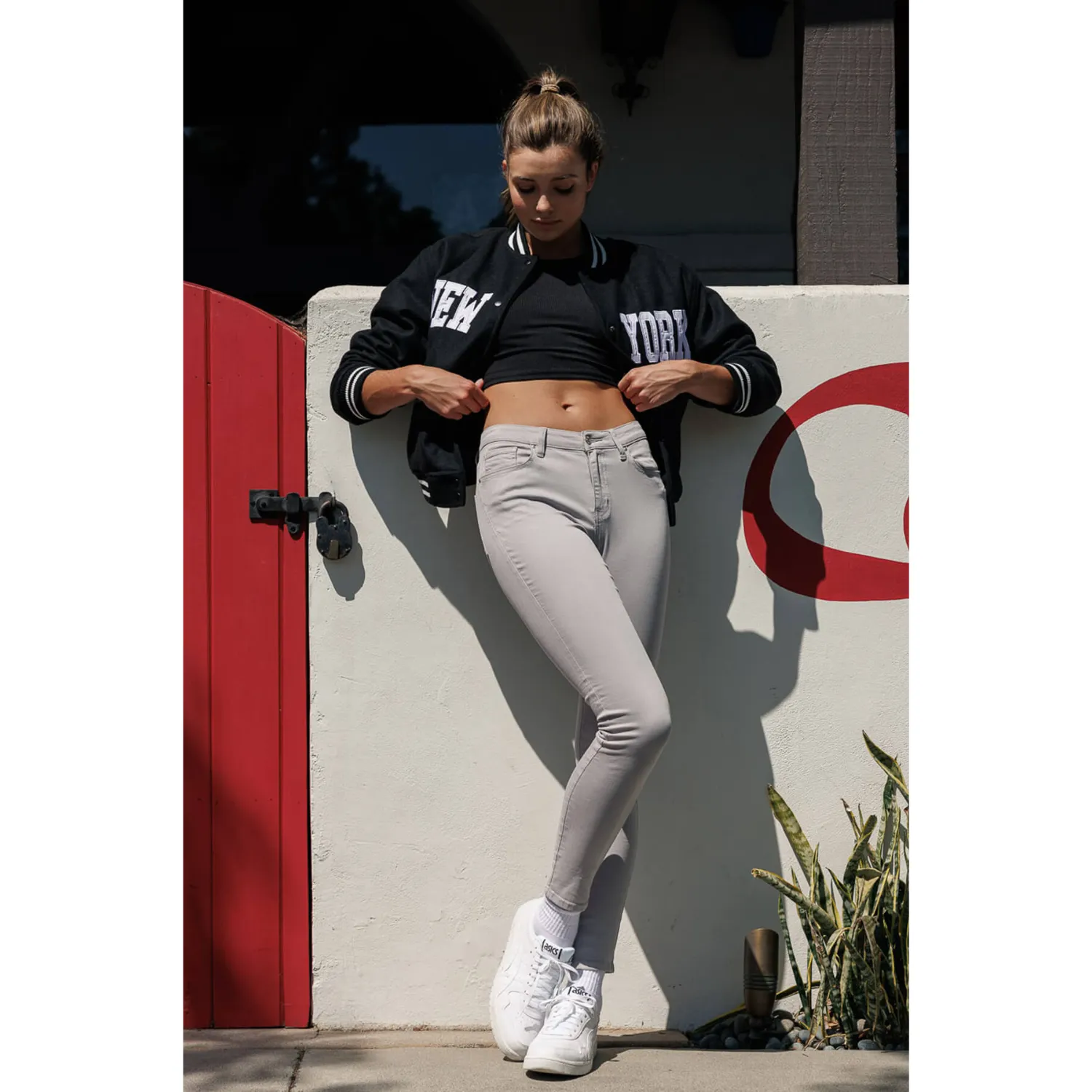 Soft Stretchy High Rise The Everyday Skinny Jeans - Light Grey