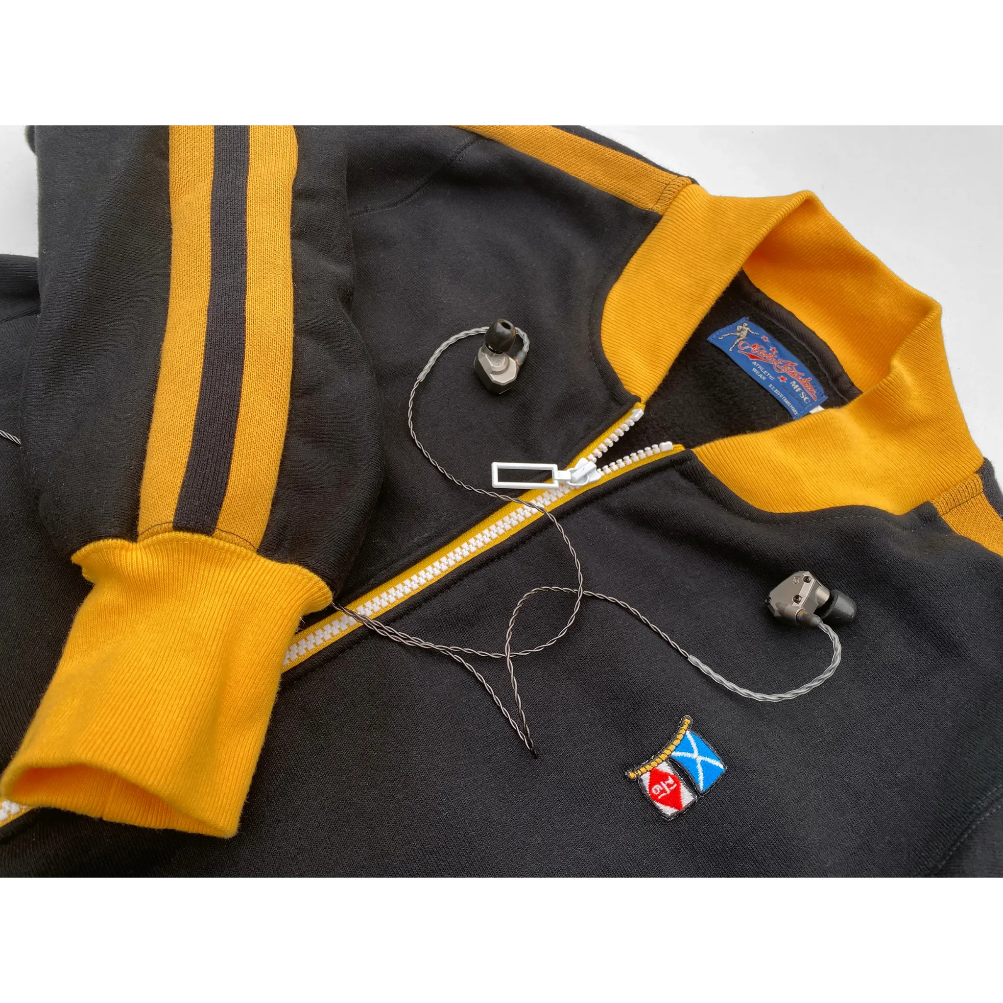 Track Master Jacket - Black/Gold
